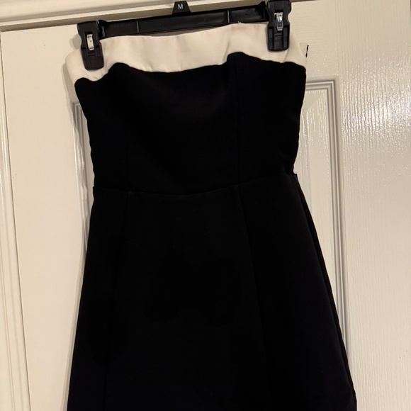 Amanda Uprichard Kerry Skort Romper - Black & Ivory Size X- Small - Picture 3 of 5